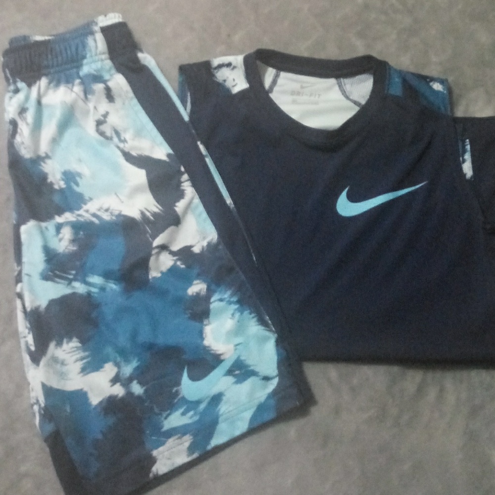 Nike 2 peice
